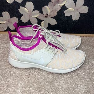 Women’s Nike Sneakers